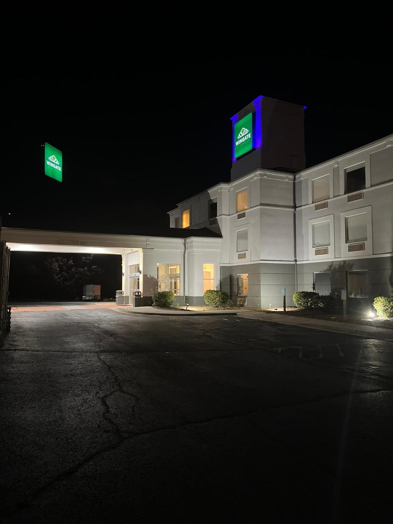 Wingate By Wyndham Dublin Near Claytor Lake State Park Exterior foto